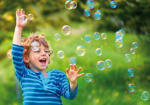Enfant et bulles